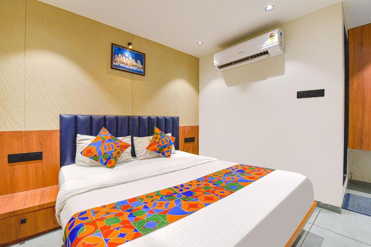 Fabhotel Udhna Inn, Near Udhna Junction Surat Buitenkant foto