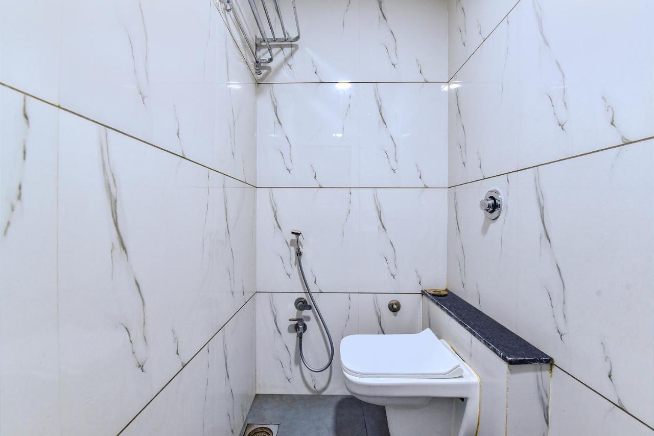 Fabhotel Udhna Inn, Near Udhna Junction Surat Buitenkant foto