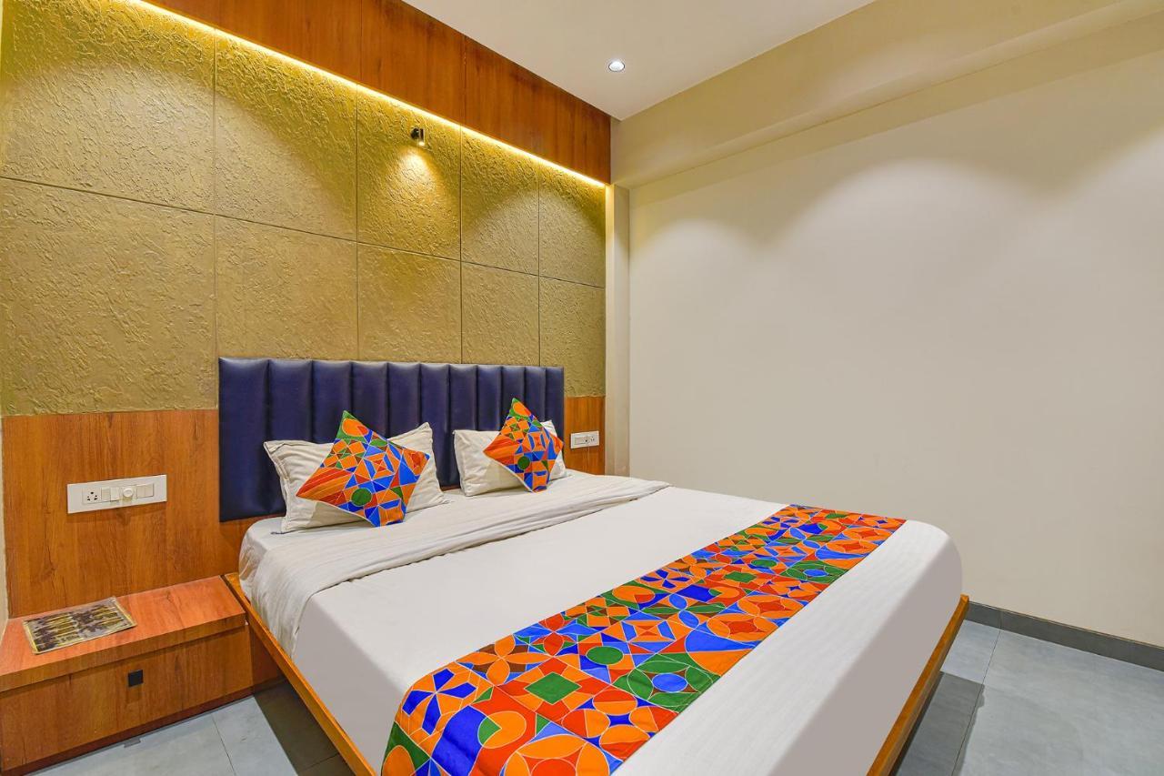 Fabhotel Udhna Inn, Near Udhna Junction Surat Buitenkant foto