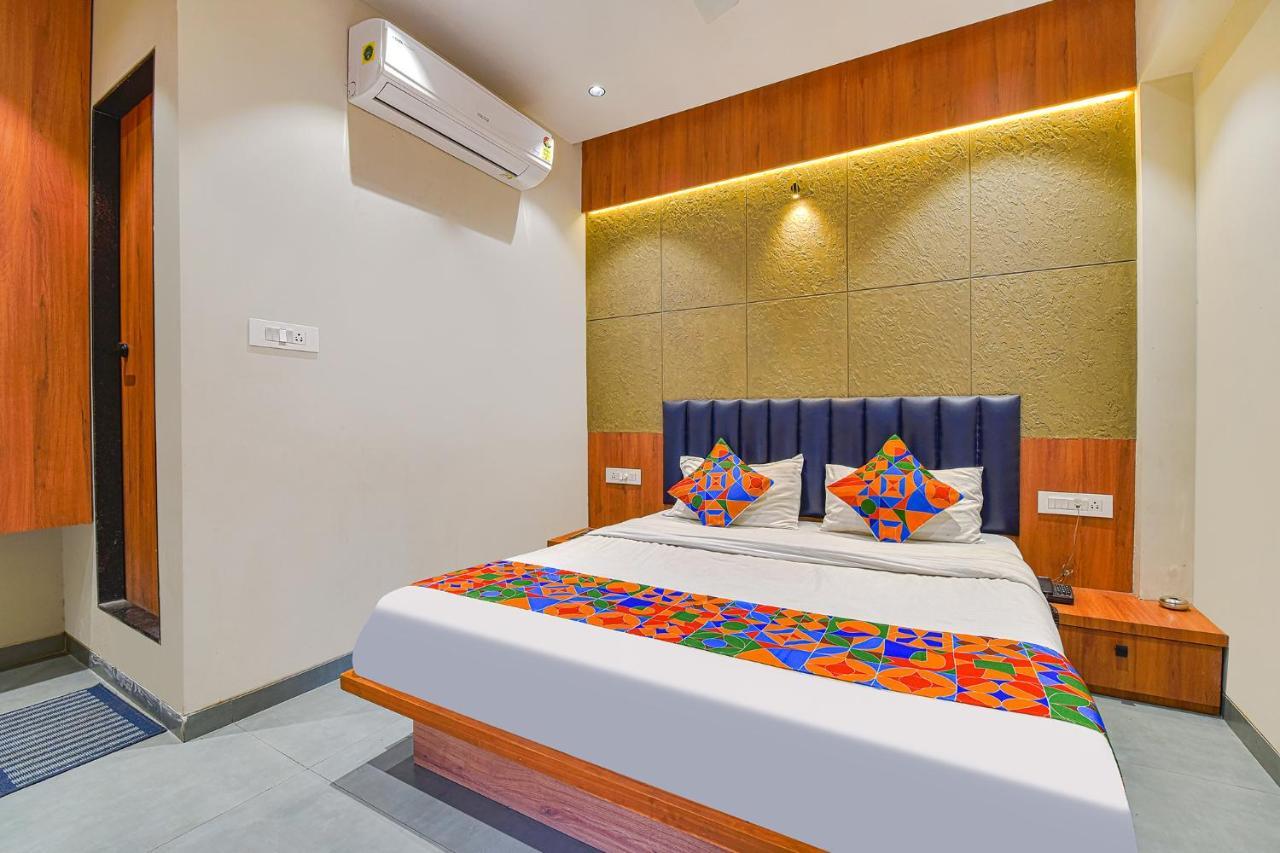 Fabhotel Udhna Inn, Near Udhna Junction Surat Buitenkant foto